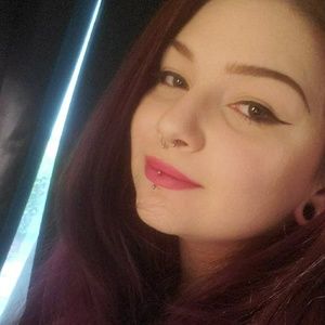 Meet your Posher, Chloe